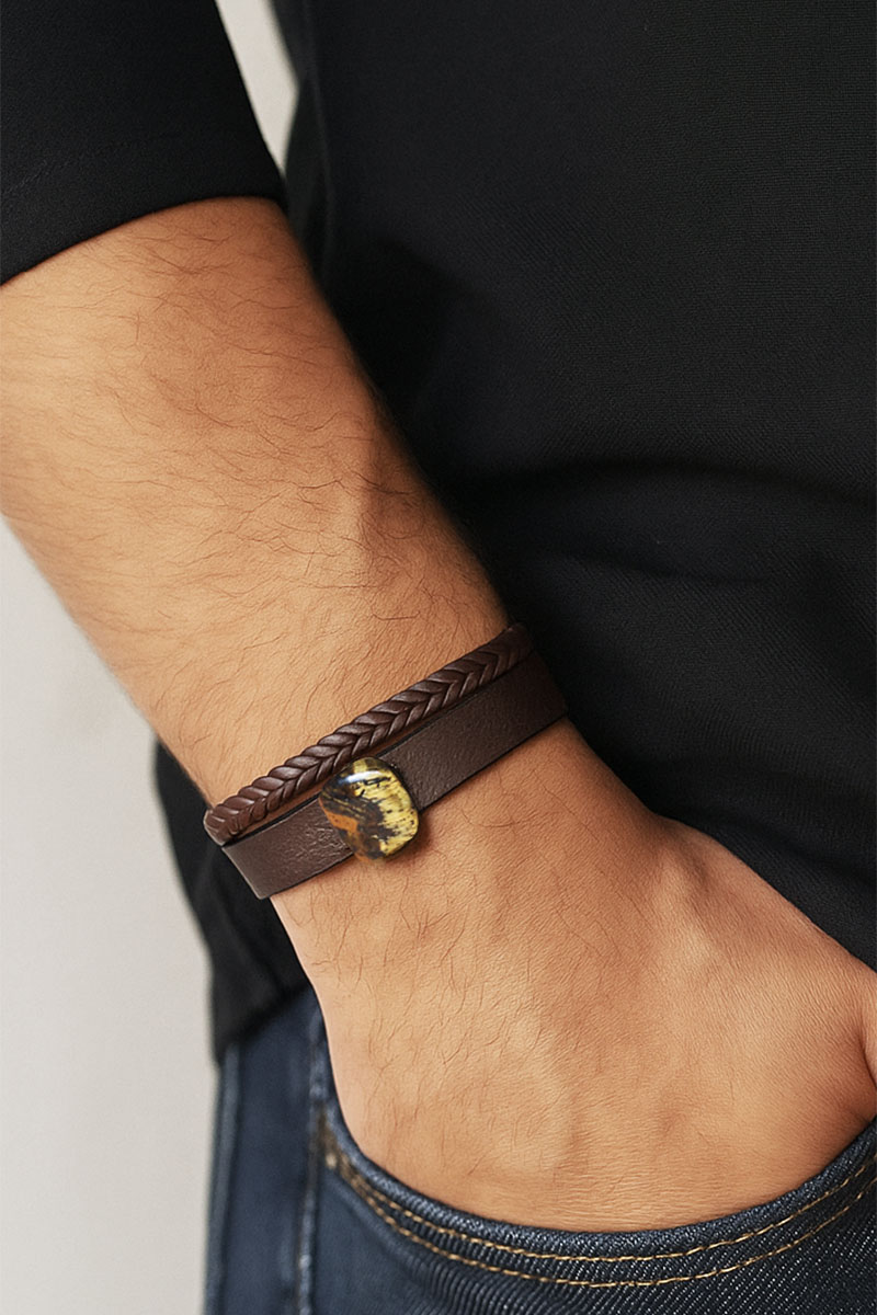 دستبند چرم و چشم ببر - کد B146 دستبند چرم و چشم ببر - کد B146