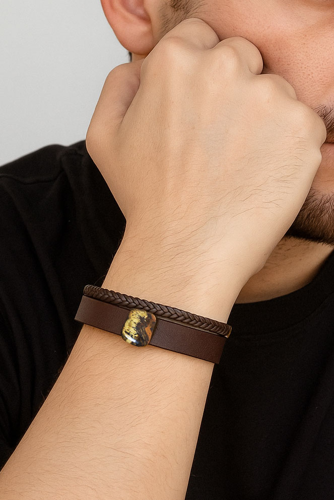 دستبند چرم و چشم ببر - کد B146 دستبند چرم و چشم ببر - کد B146